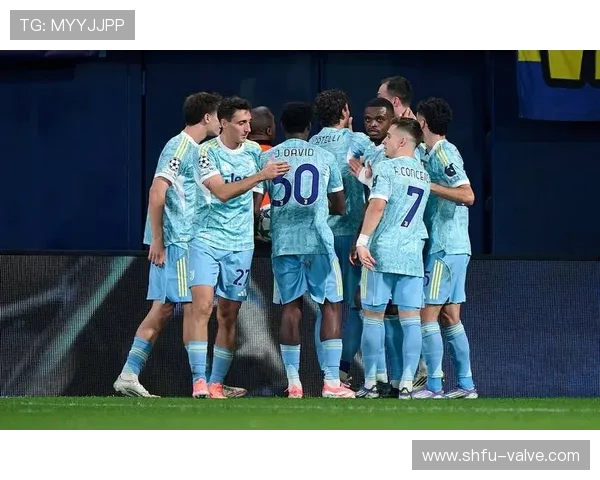 西甲前场阵容深度解析：明星球员影响球队战术布局的趋势分析