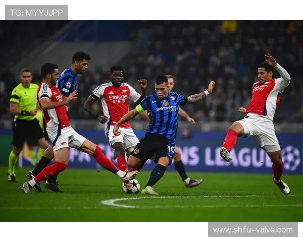 AC米兰陷入后防线危机，战术体系为何陷入困境？